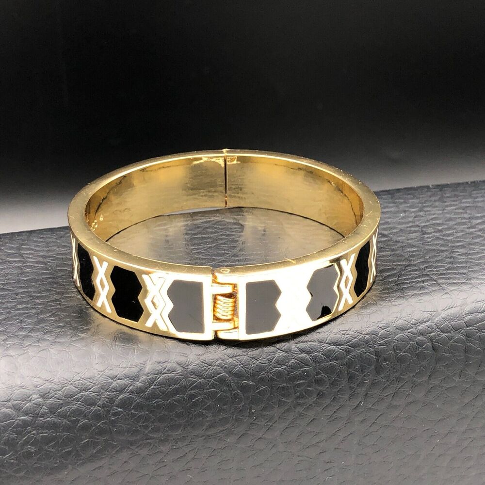 Talbots Bracelet Black White Geometric Enamel‎ Gold Tone Magnetic Hinged Bangle - Picture 2 of 7